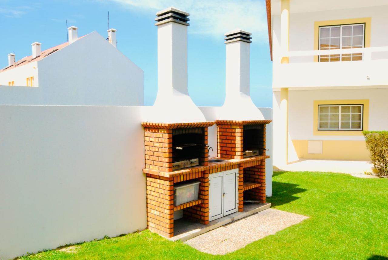 Catarina House - Baleal Beach, Balcony, Pool Ferrel  Buitenkant foto