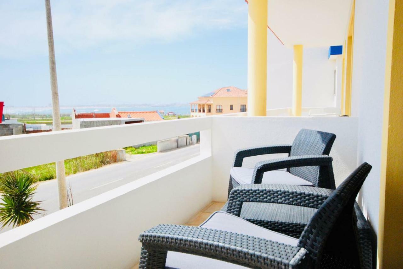 Catarina House - Baleal Beach, Balcony, Pool Ferrel  Buitenkant foto